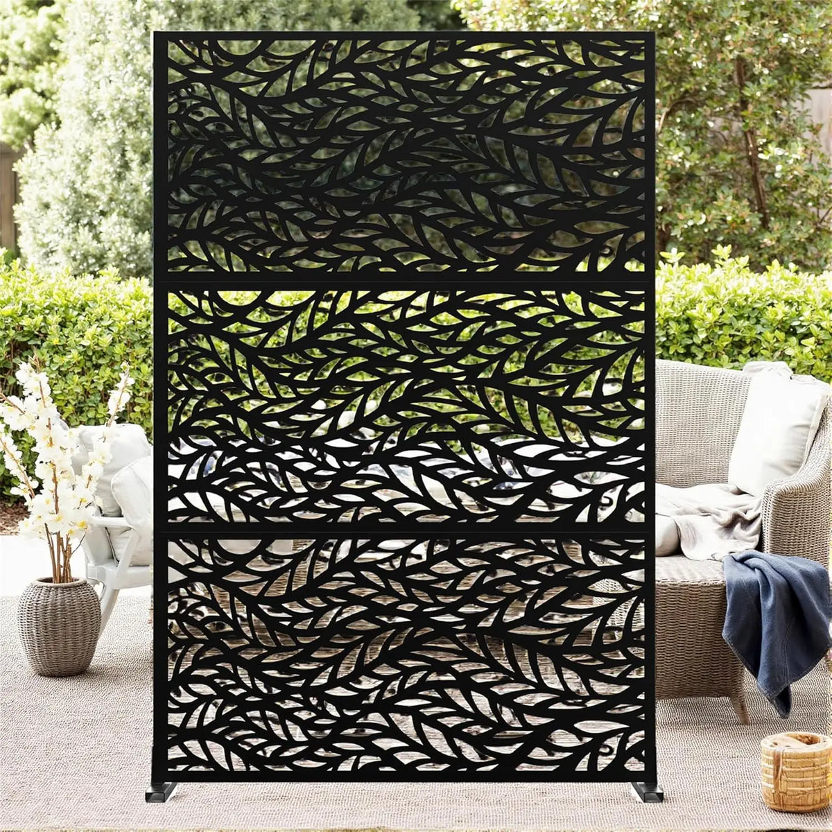Twister CK Metal Garden Privacy Screen With Outdoor Divider